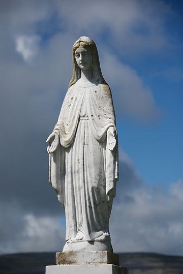Linda Schaefer, PEACEFUL MARY
Photography, 27 x 20 in. (68.6 x 50.8 cm)
statue of mary, arms resting at side, palm up, blue and white sky background
SCL018
$500
Gallery staff will contact you 72 hours after purchase regarding any additional shipping costs.