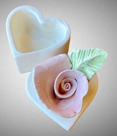Nicole Moan, WHITE MEDIUM HEART WITH PINK ROSE AND LEAF I
Porcelain clay, underglaze, glaze, 2 x 2 1/2 in. (5.1 x 6.3 cm)
MOAN018
$65
Gallery staff will contact you 72 hours after purchase regarding any additional shipping costs.